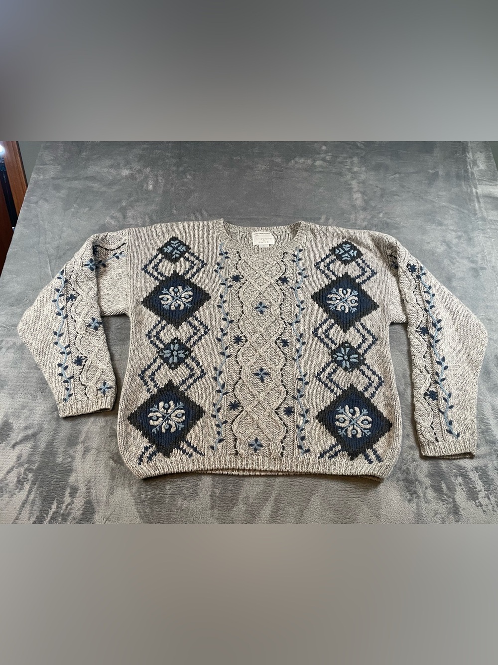 Christopher & Banks VTG Cable Knit Hand Embroidered Sweater Size Large Fair Isle